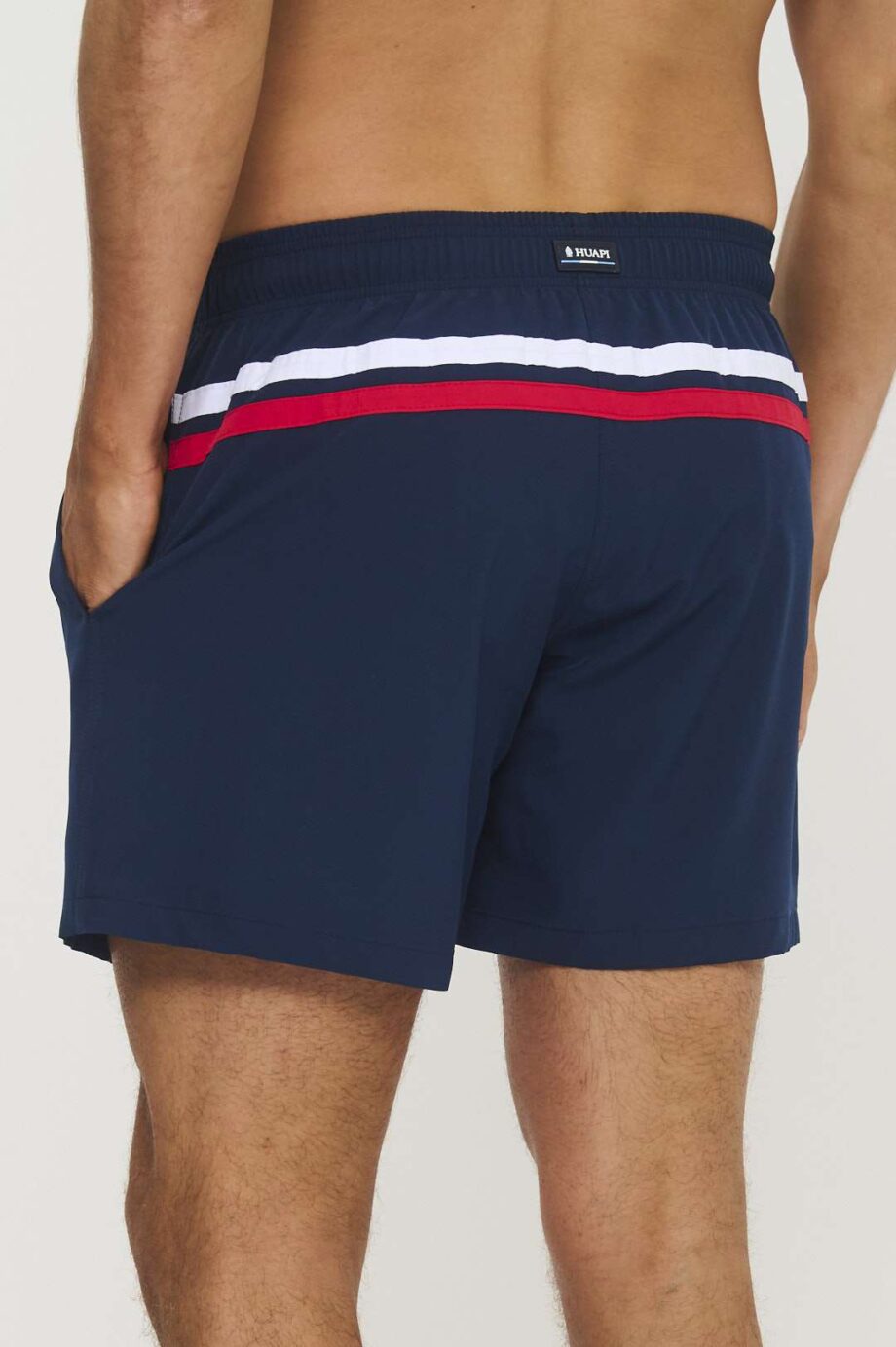 Short liso con vivos