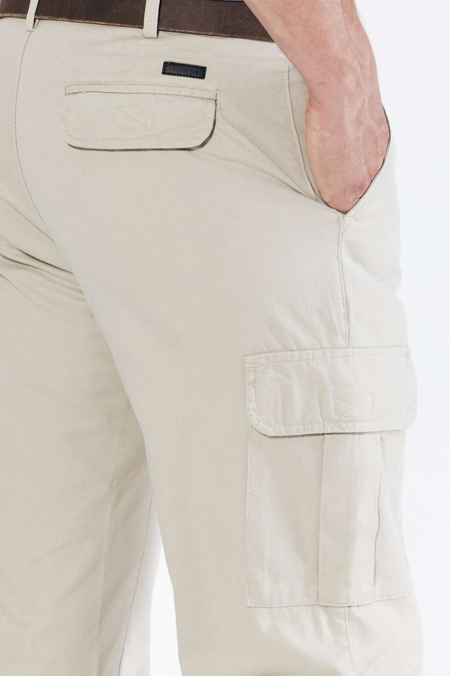 Pantalón cargo de gabardina