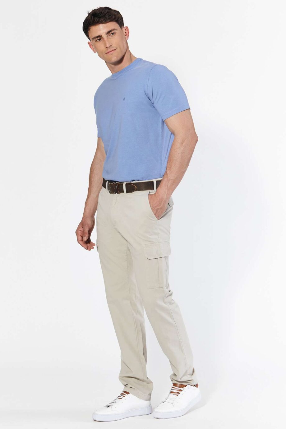 Pantalón cargo de gabardina