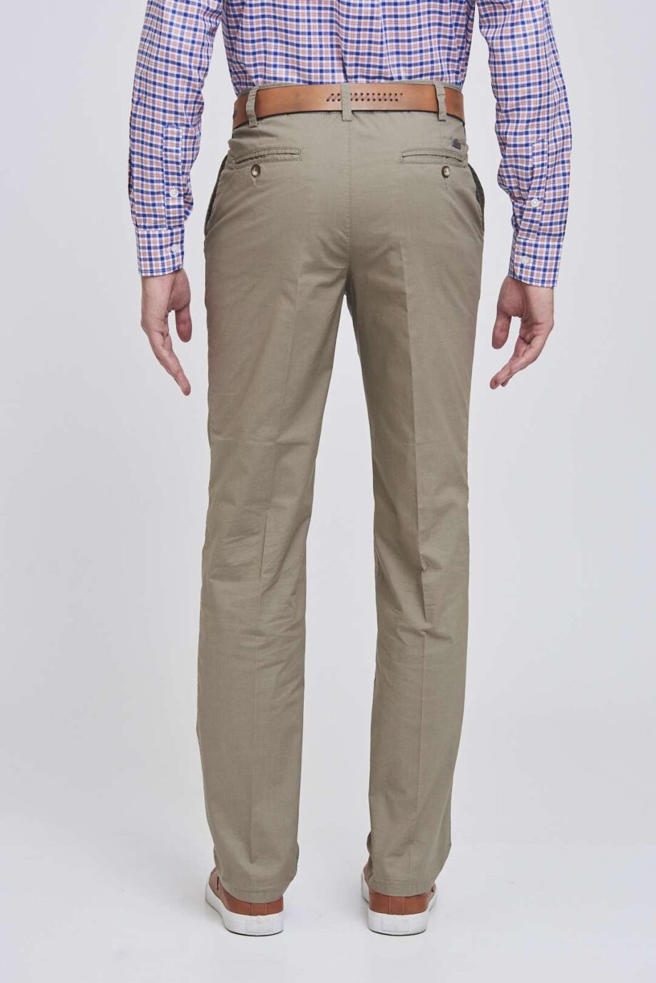 Pantalón pinzado de poplín