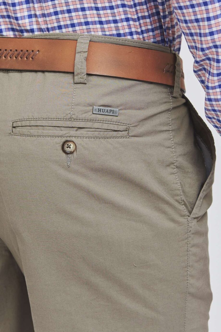 Pantalón pinzado de poplín