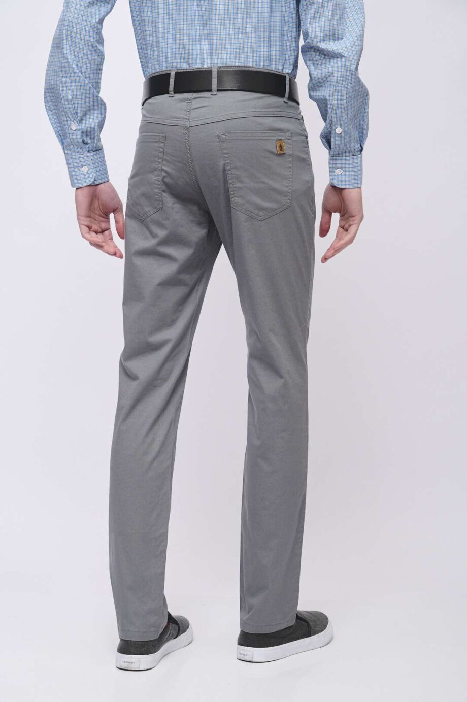 Pantalón corte jean recto de piqué liviano