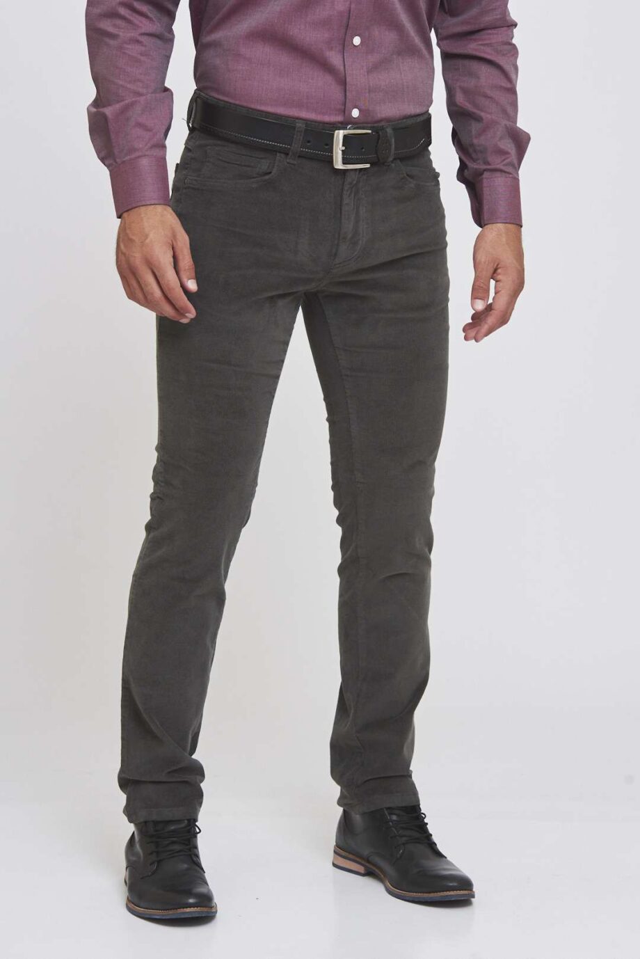 Pantalón corte jean de corderoy 21 bastas