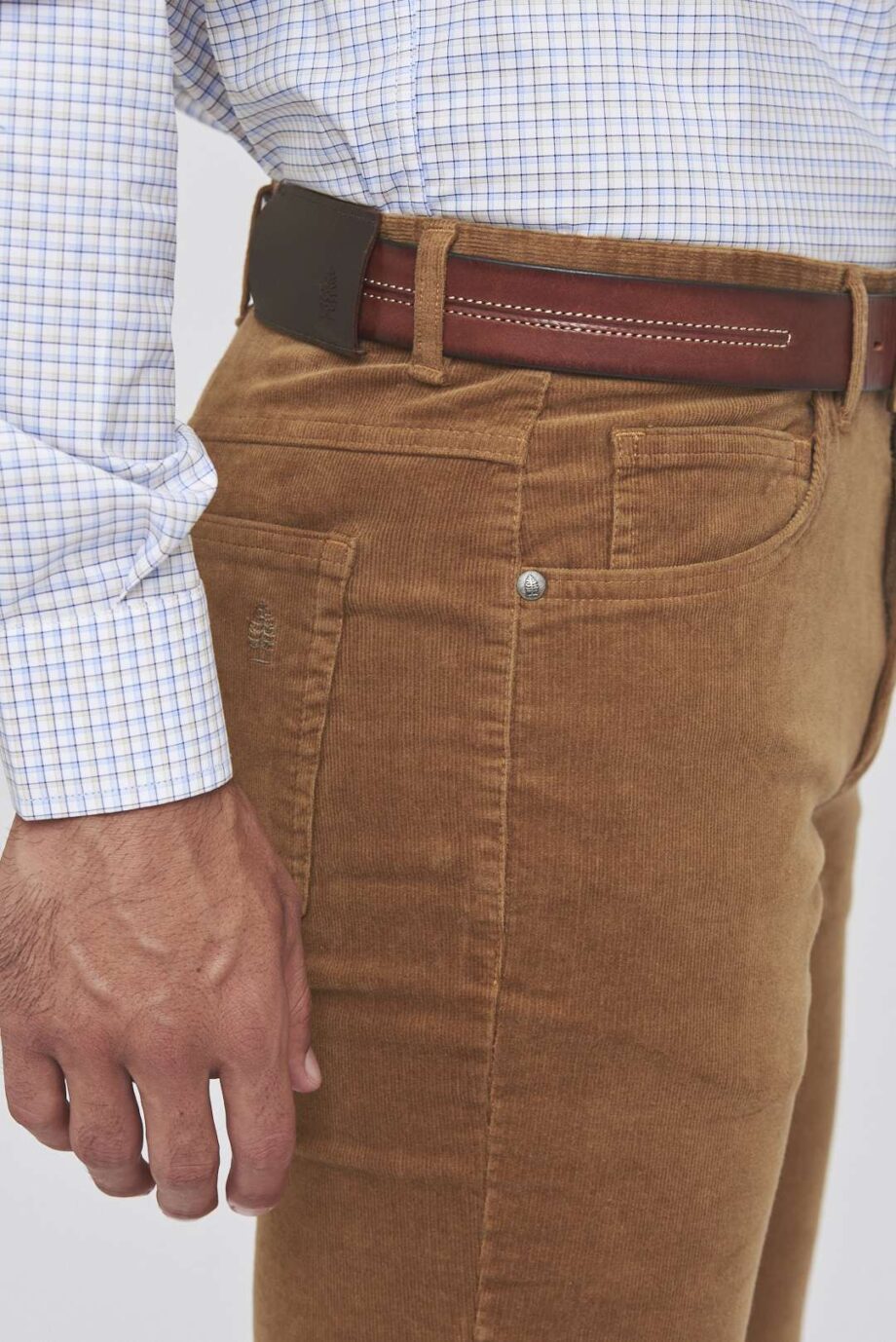 Pantalón corte jean de corderoy 21 bastas