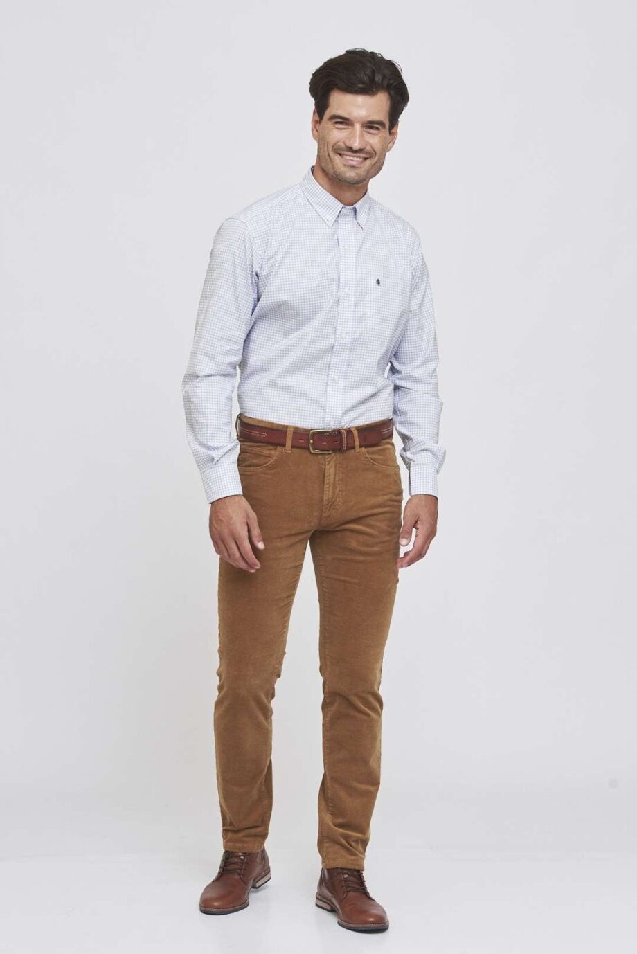 Pantalón corte jean de corderoy 21 bastas