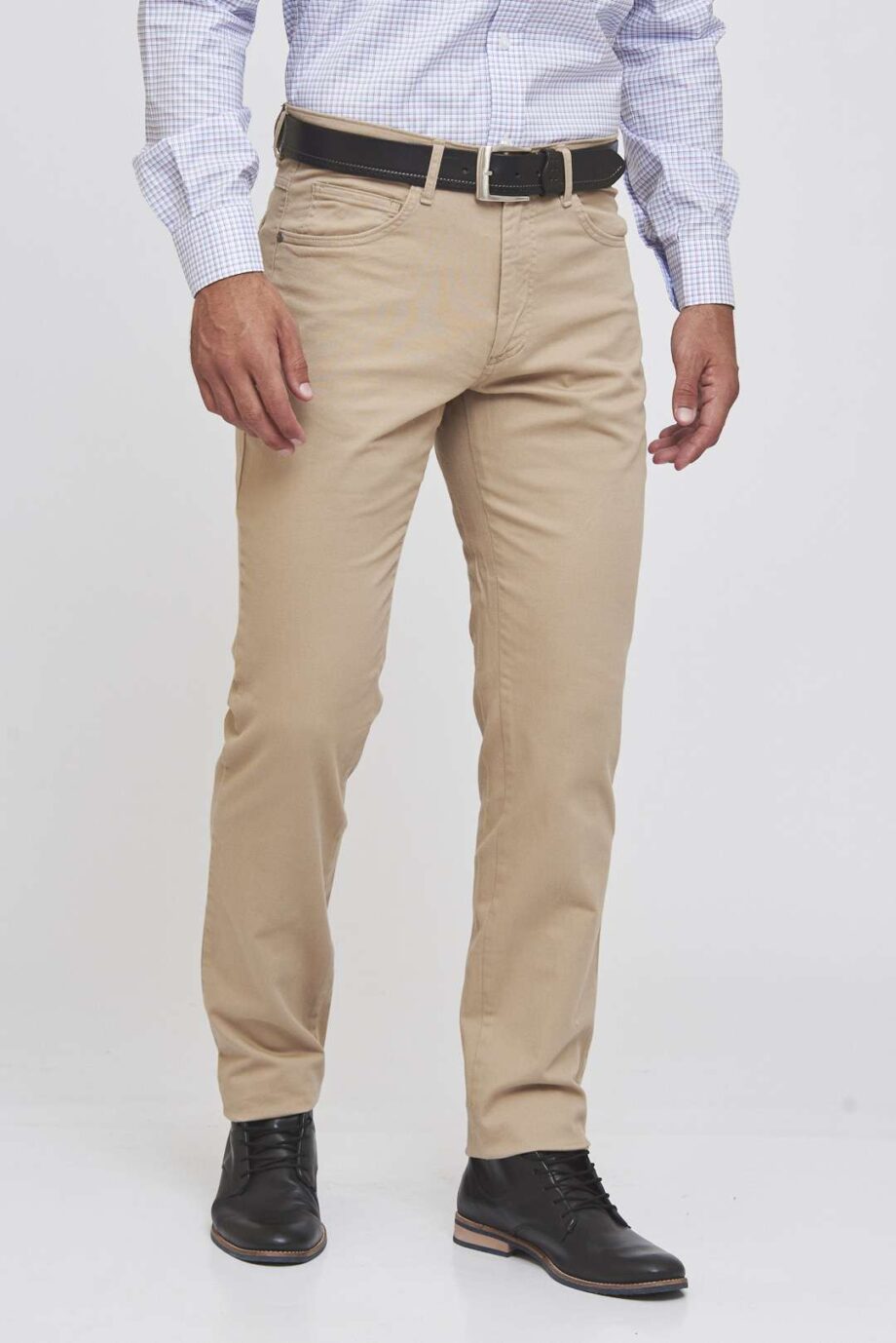 Pantalón corte jean de gabardina cepillada