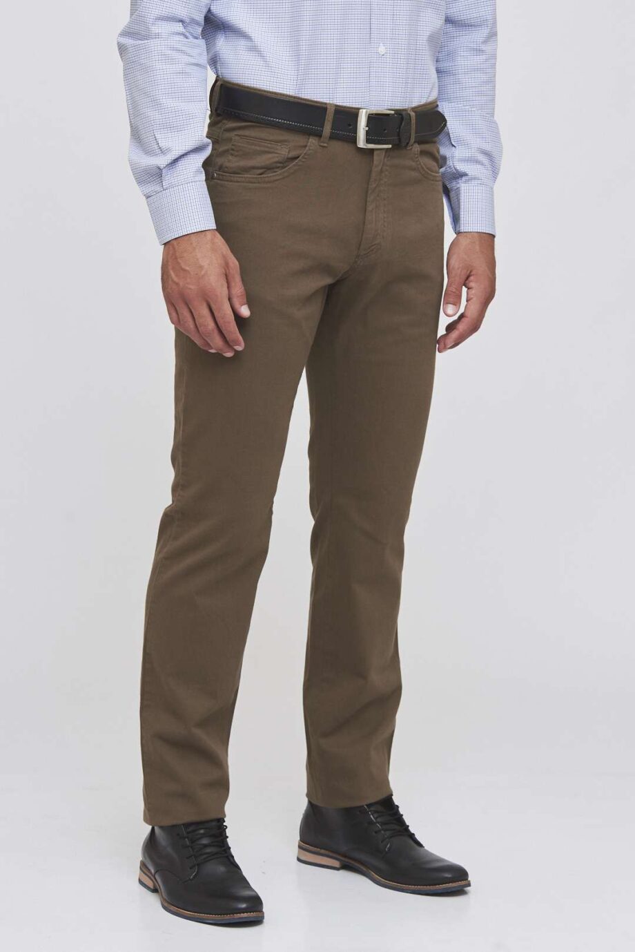 Pantalón corte jean de gabardina cepillada