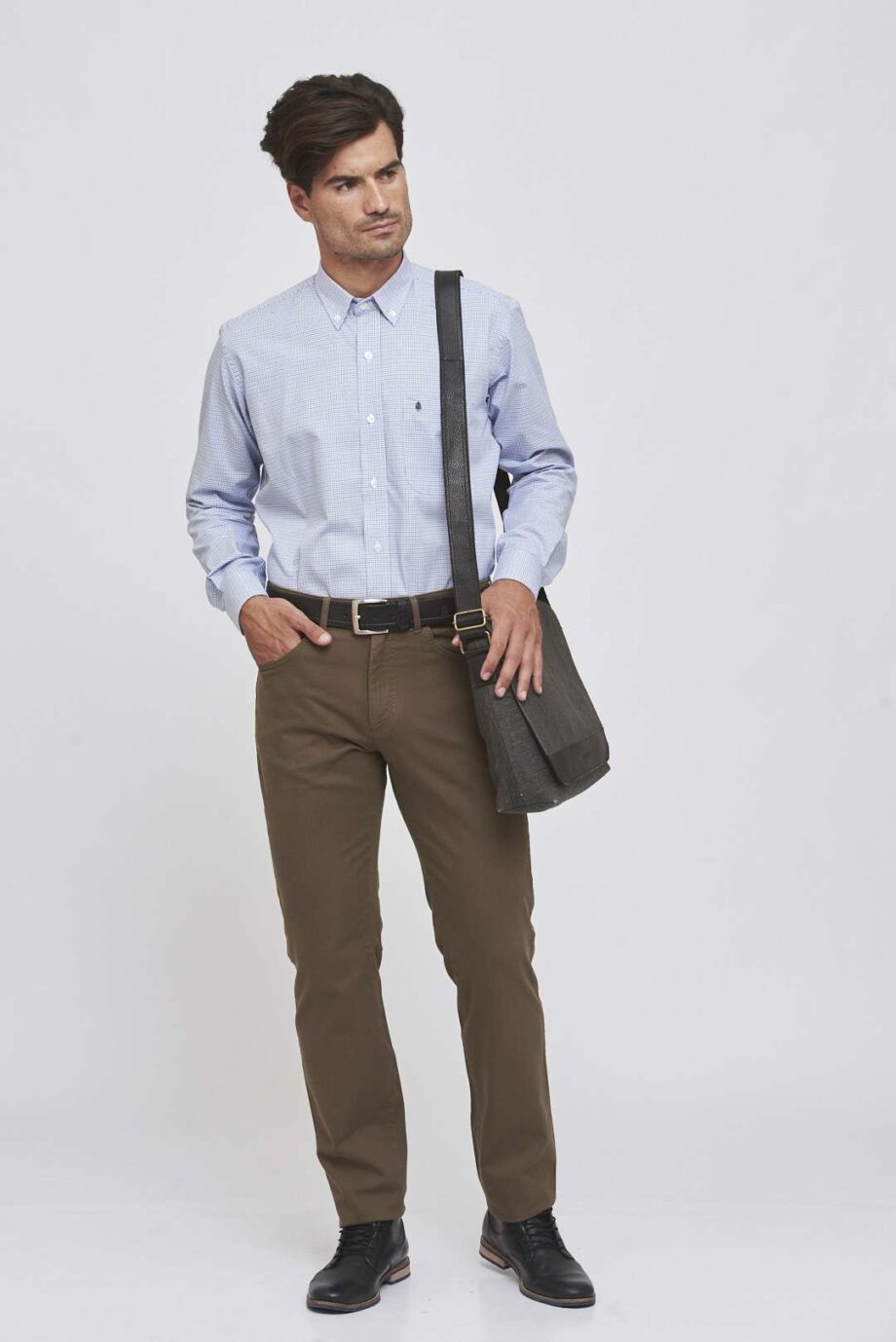 Pantalón corte jean de gabardina cepillada