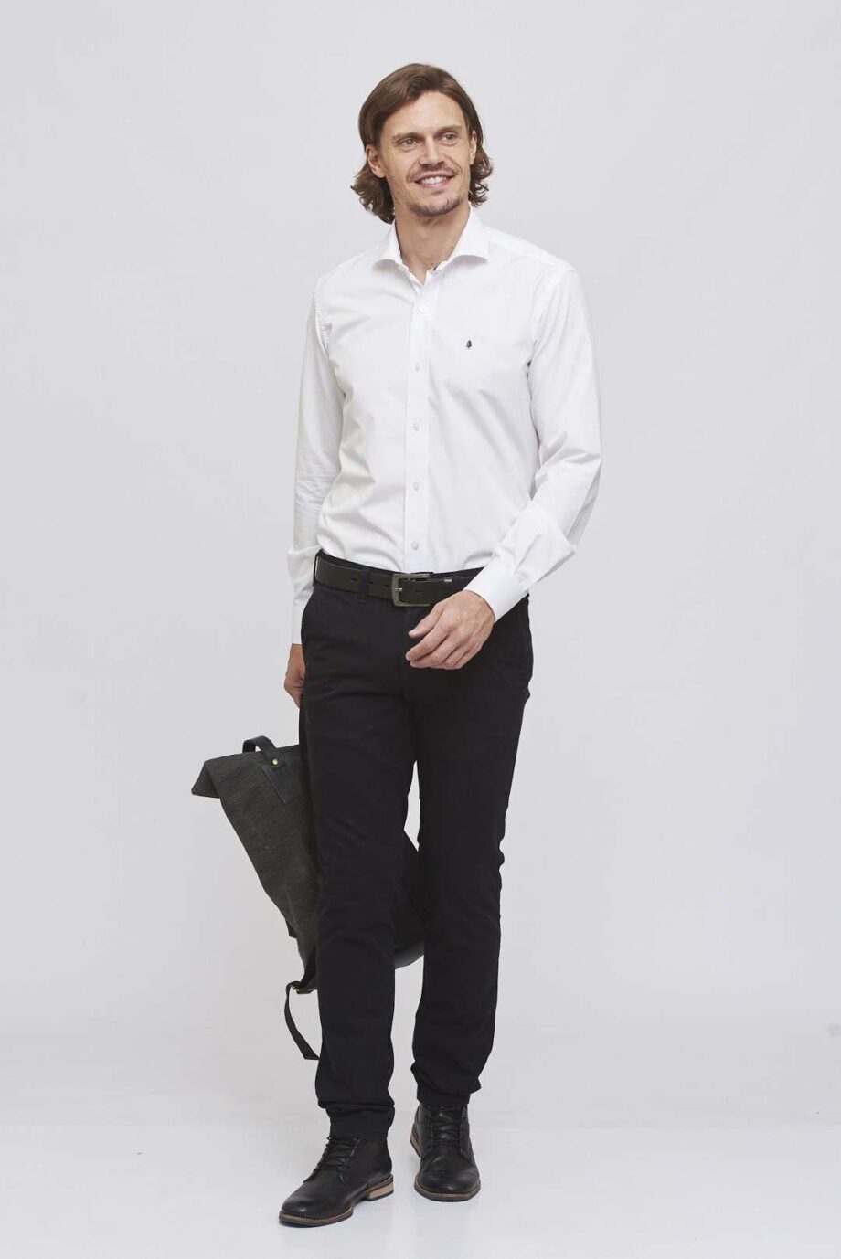 Chino slim fit de gabardina cepillada