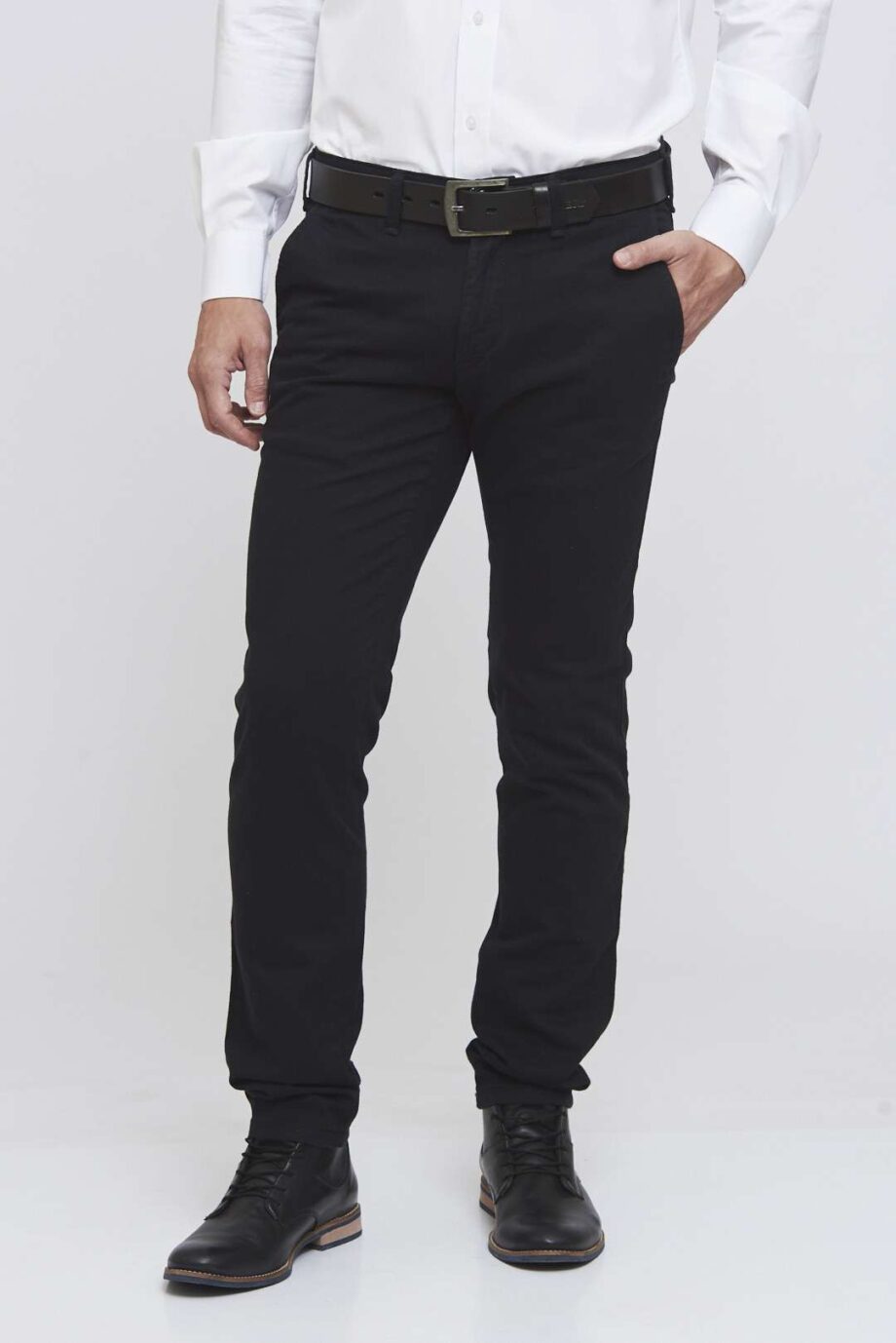 Chino slim fit de gabardina