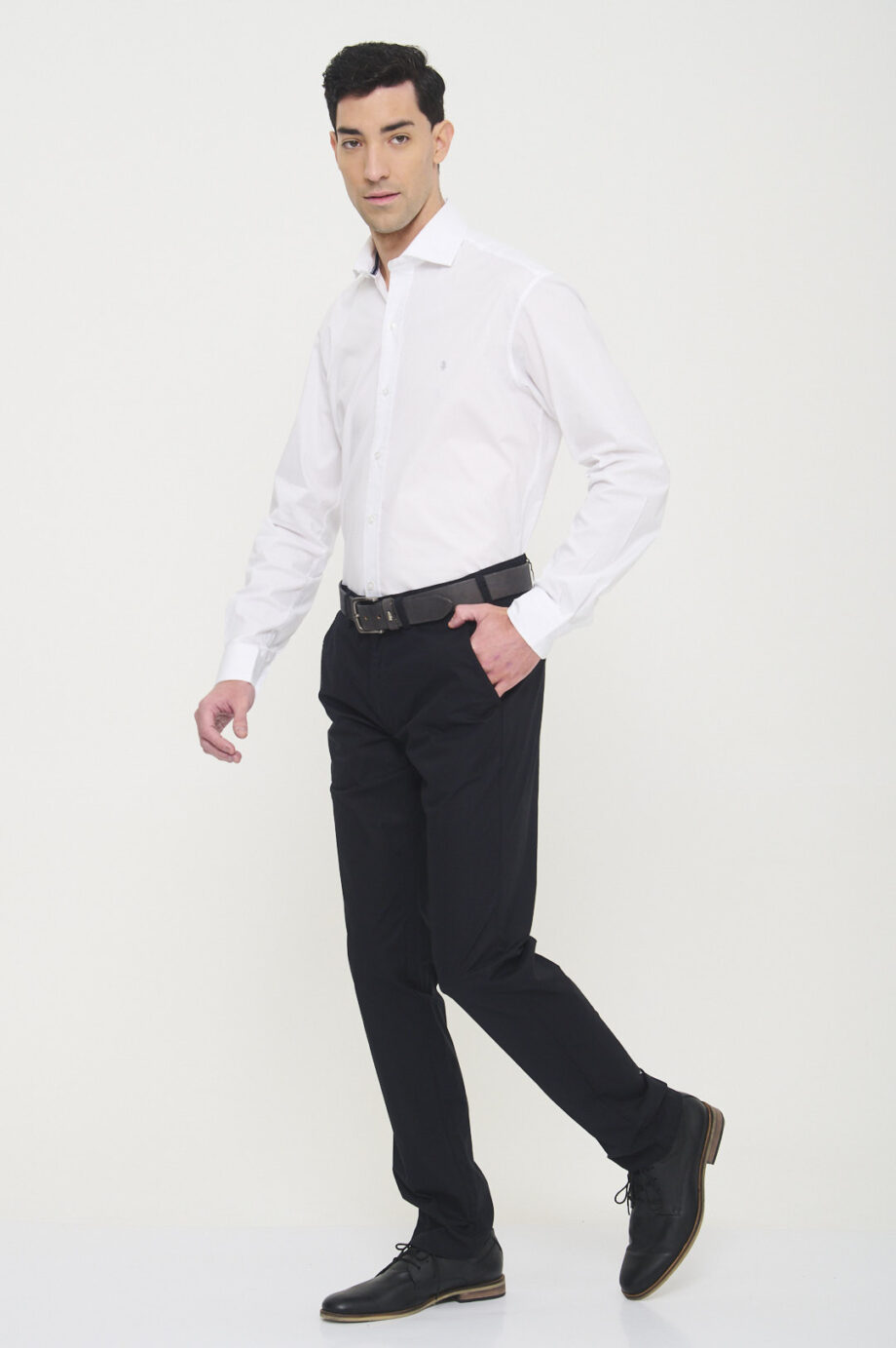 Chino regular de poplín