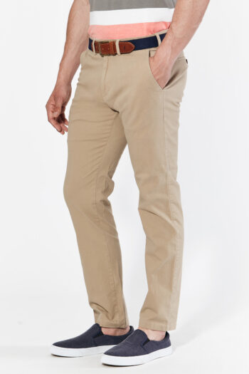 Chino regular fit de gabardina