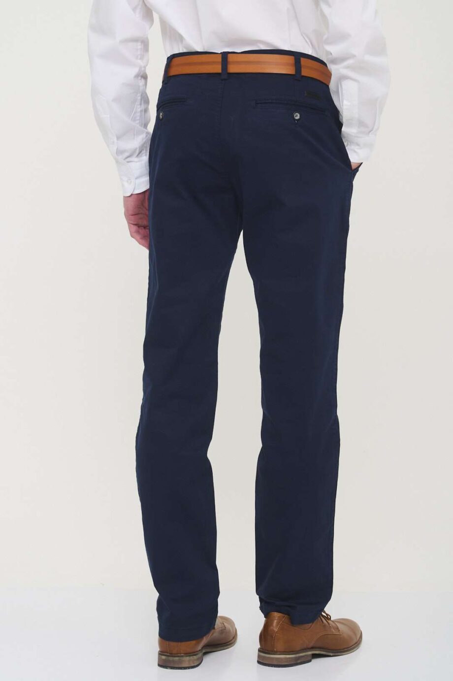 Chino regular fit de gabardina