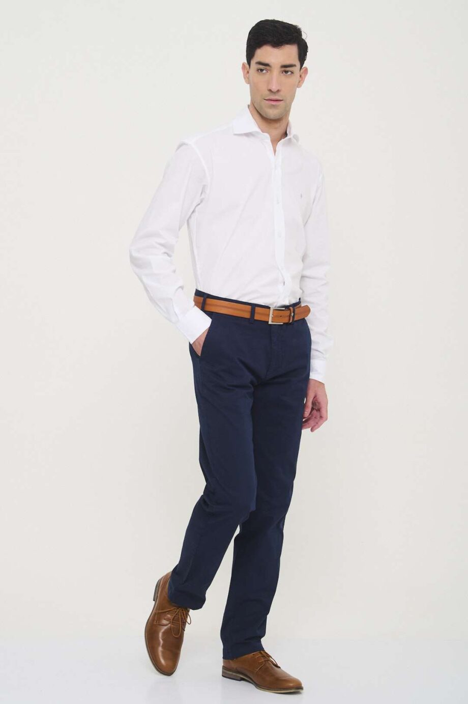 Chino regular fit de gabardina