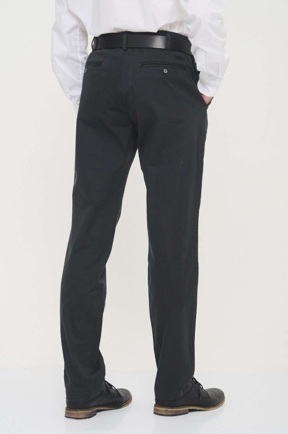 Chino regular fit de gabardina