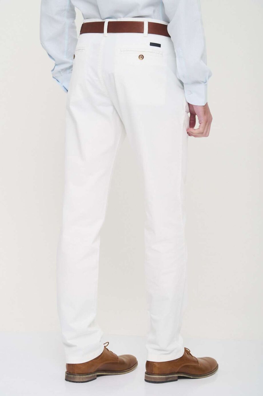 Chino regular fit de gabardina