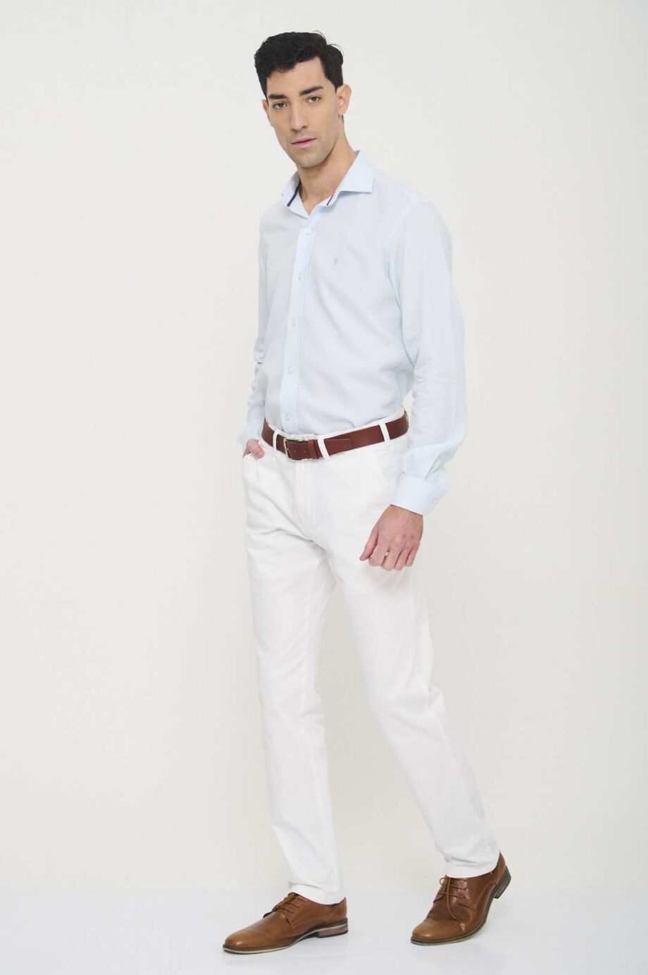 Chino regular fit de gabardina