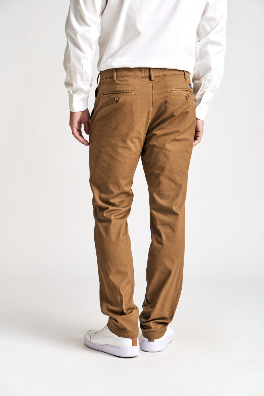 Pantalón sin pinzas regular  básico