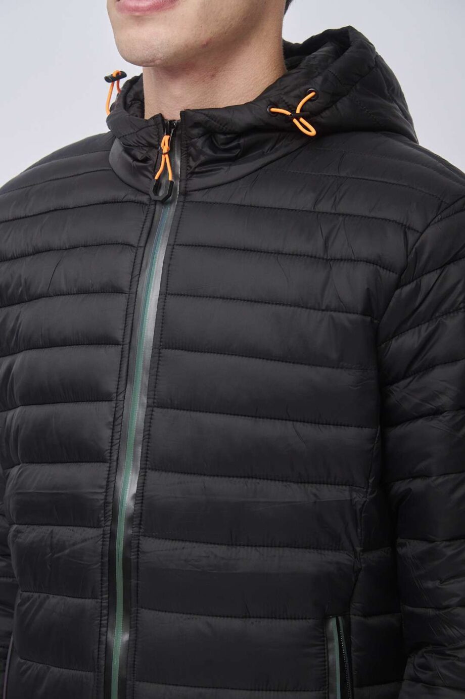 Campera canelón con capucha