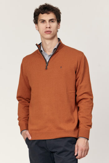 Sweater medio cierre de lana liviana