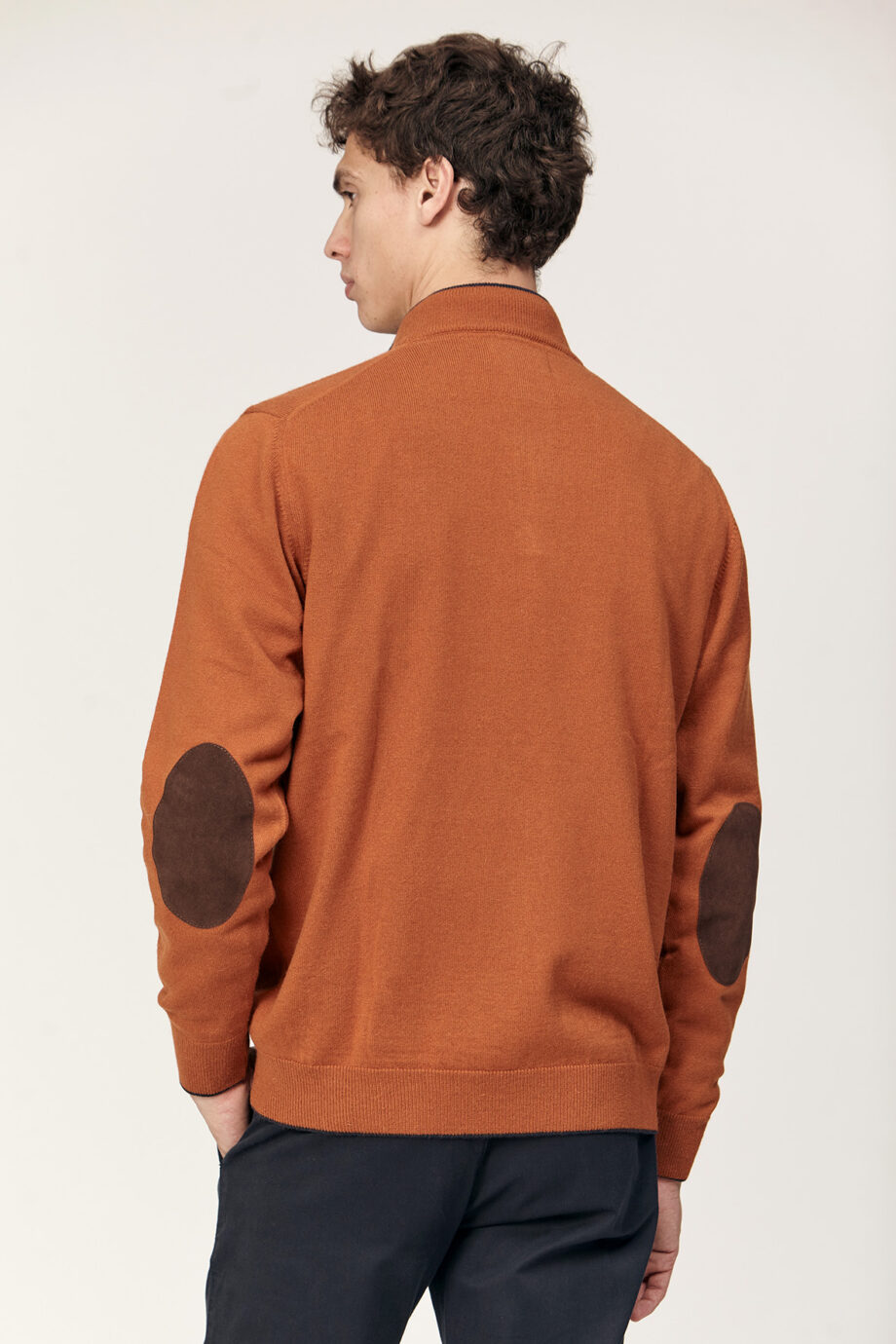 Sweater medio cierre de lana liviana