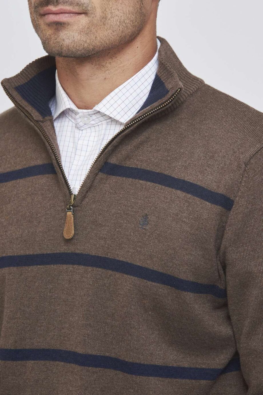 Sweater medio cierre a rayas