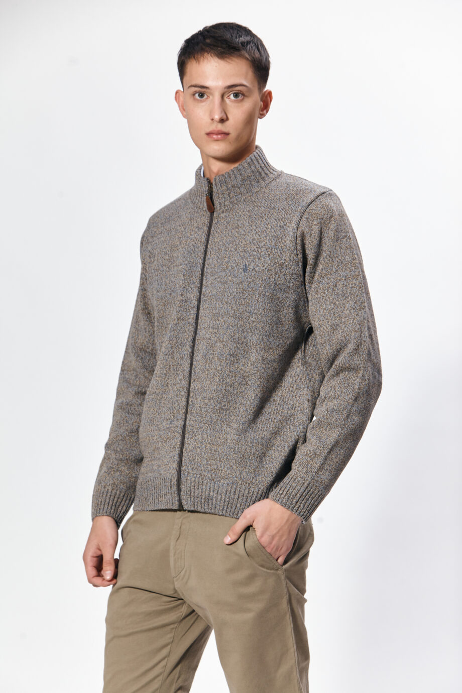 Campera tejida a tres cabos