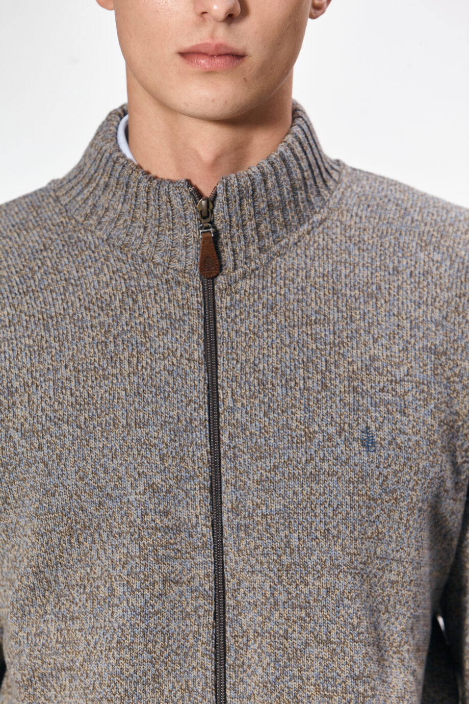 Campera tejida a tres cabos