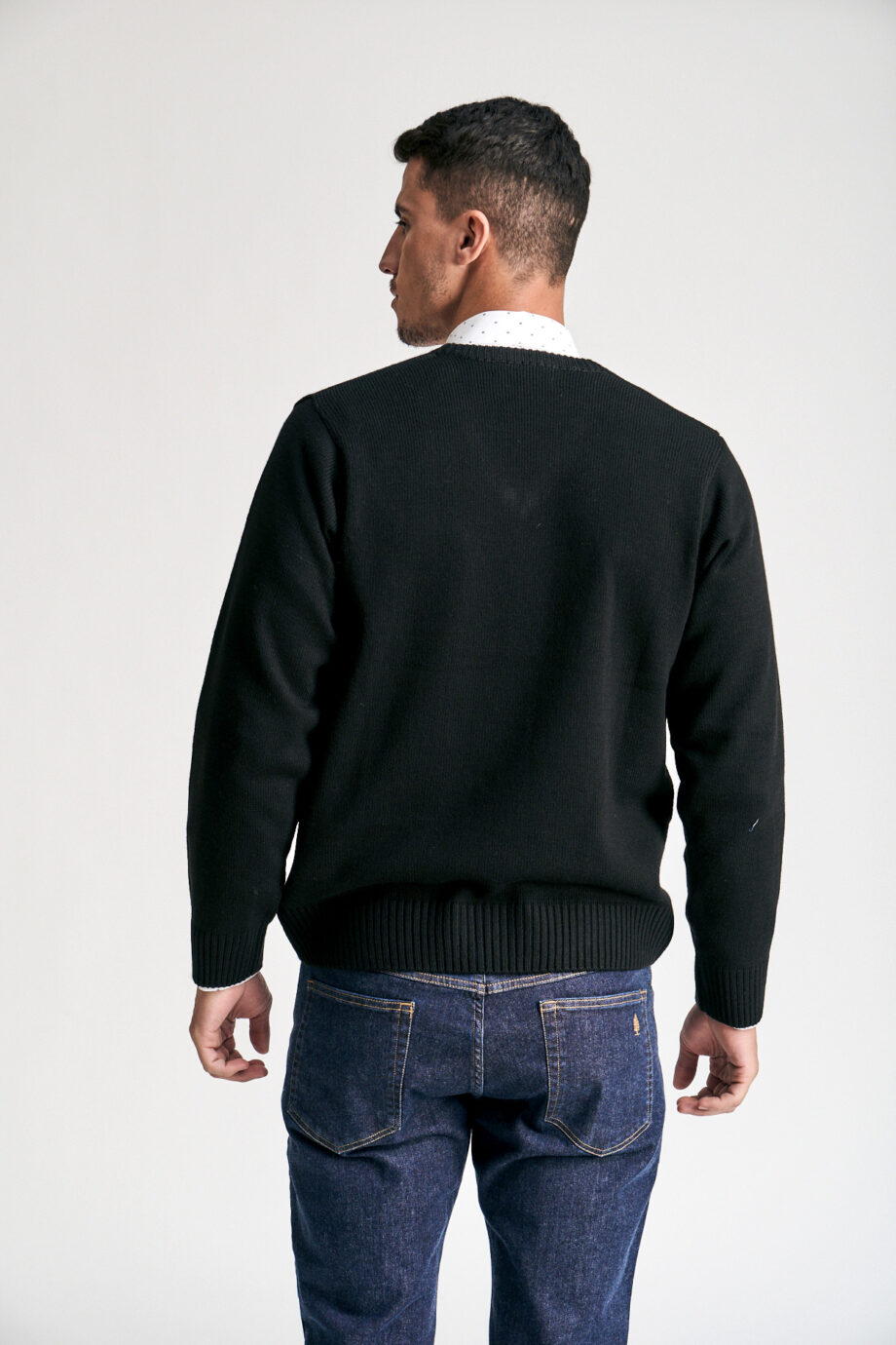 Sweater escote v