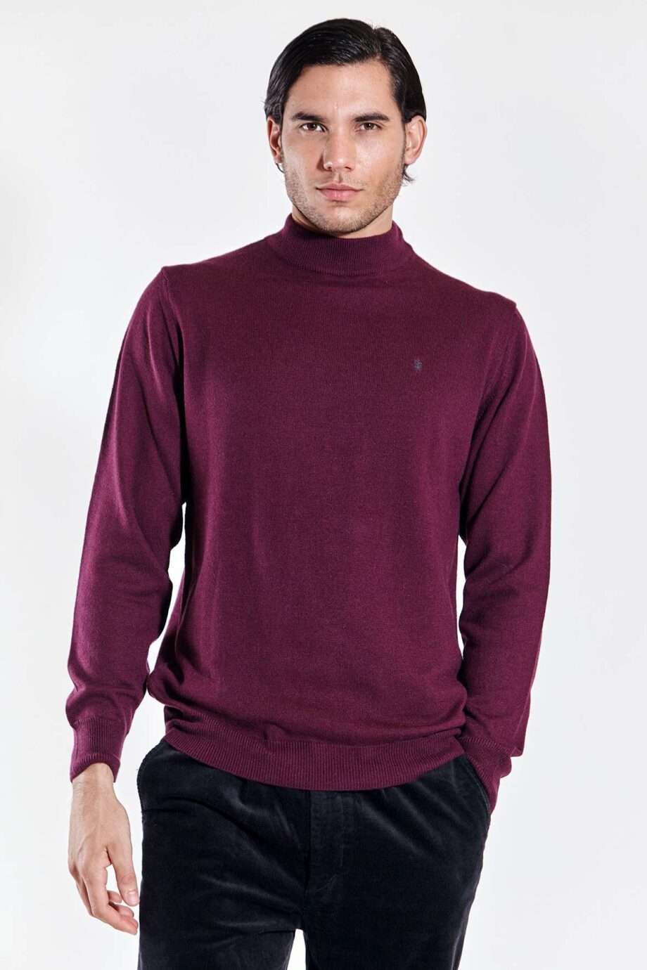 Sweater media polera de lana liviana