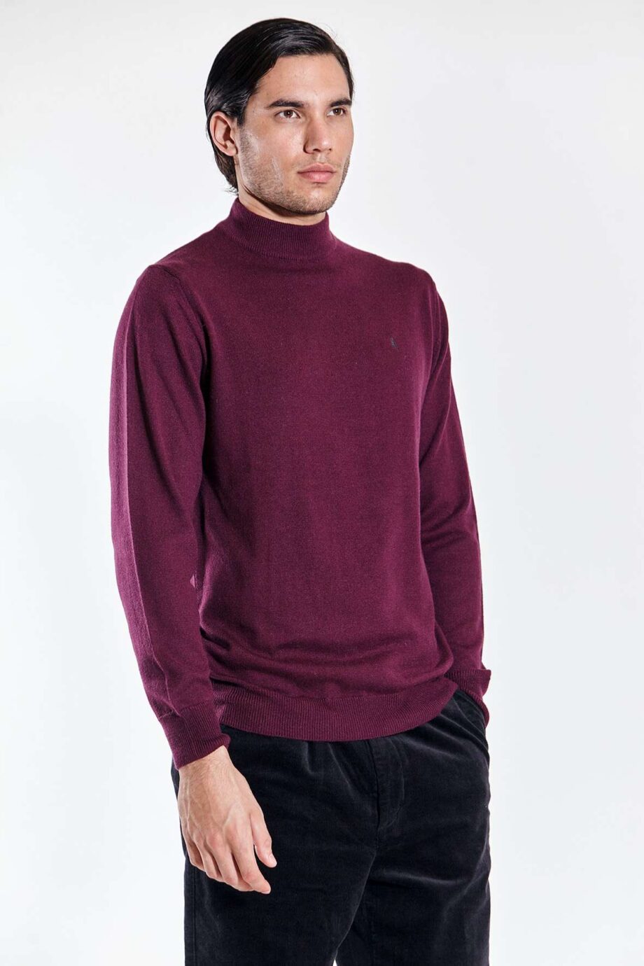 Sweater media polera de lana liviana