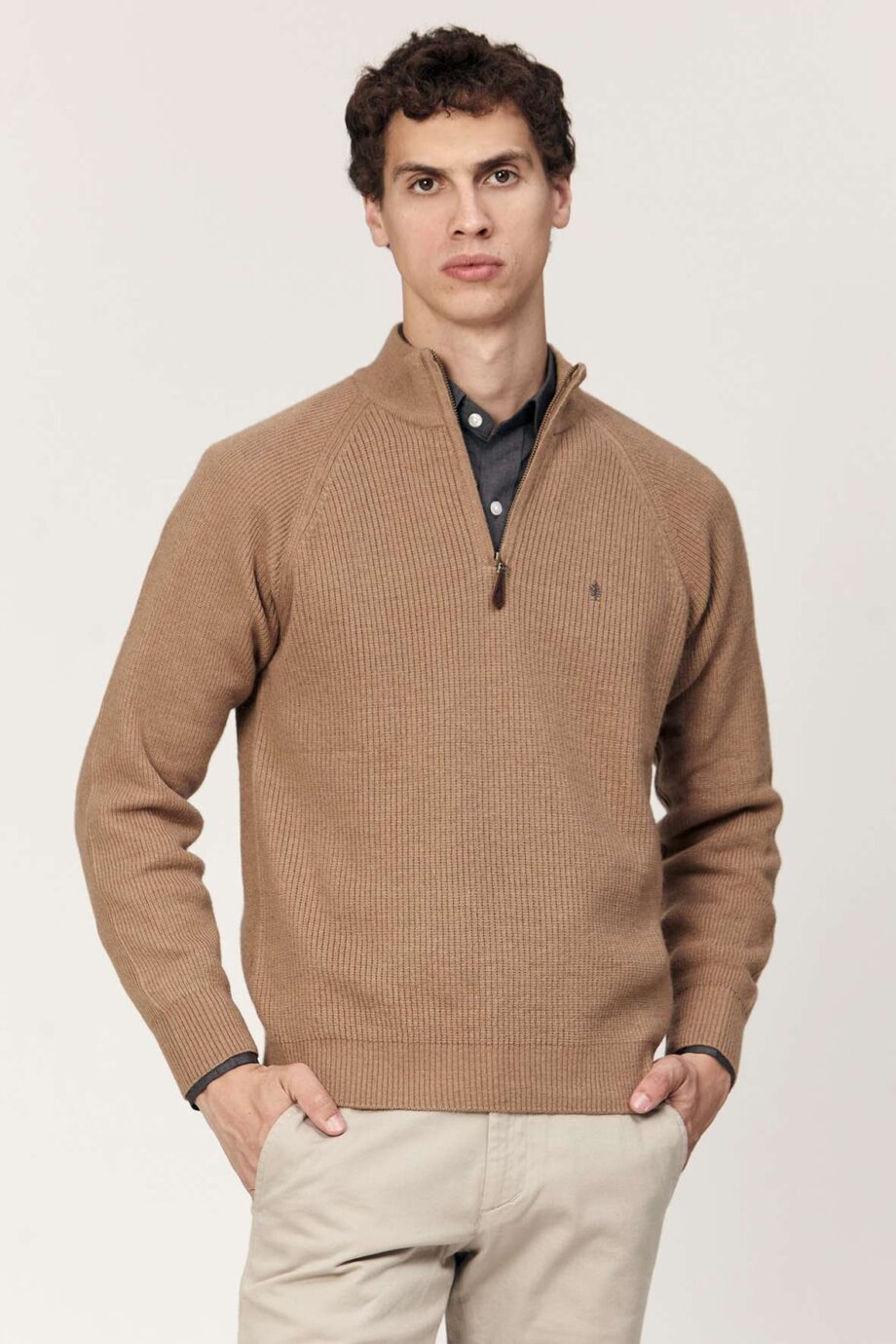 Sweater medio cierre punto ingles