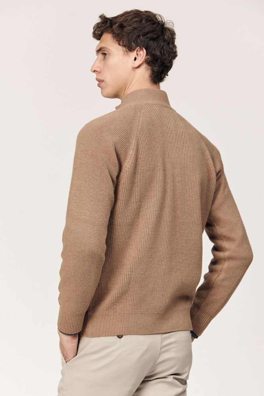 Sweater medio cierre punto ingles