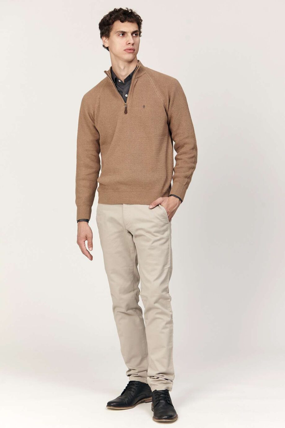 Sweater medio cierre punto ingles