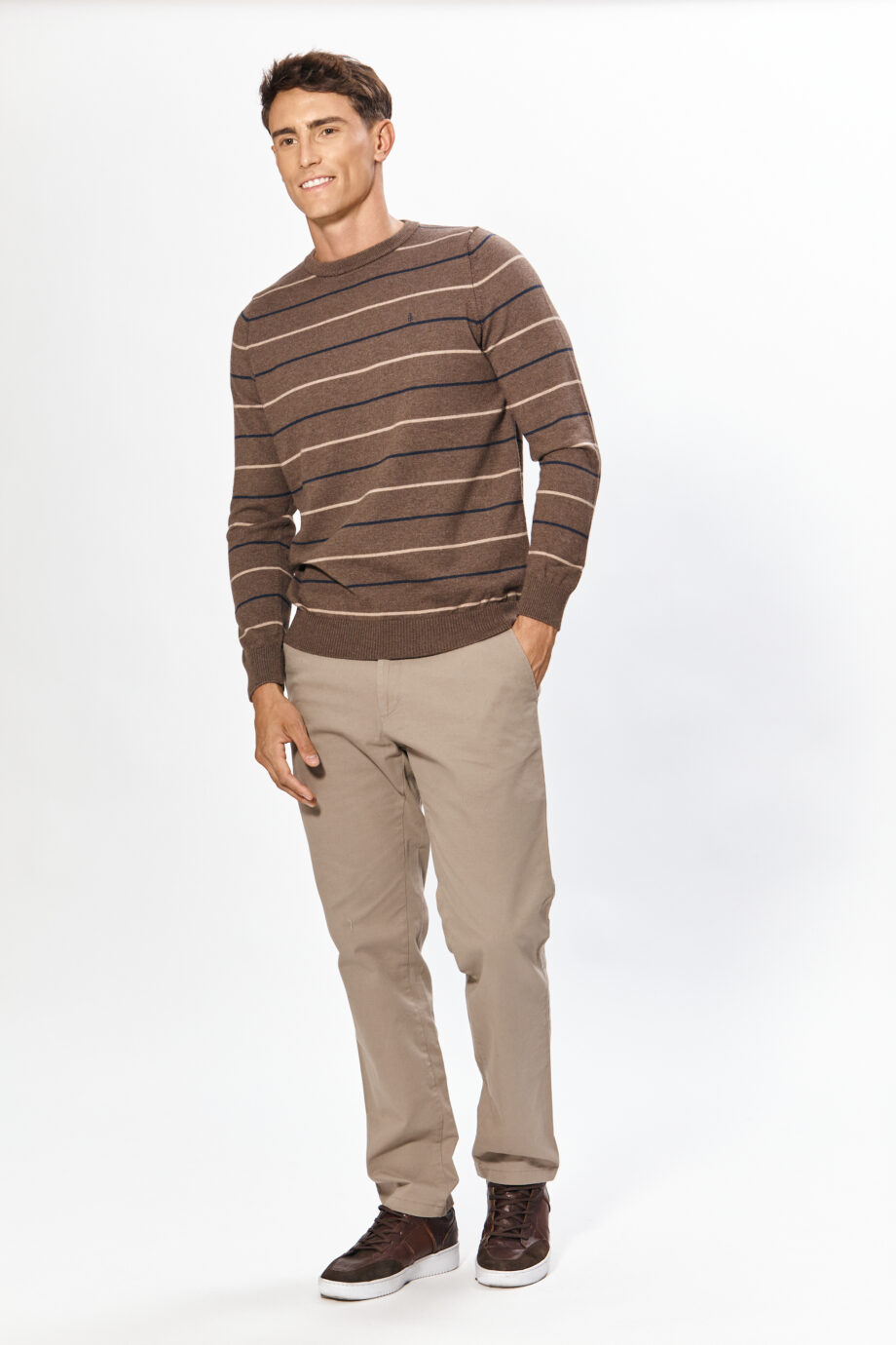 Sweater cuello O a rayas