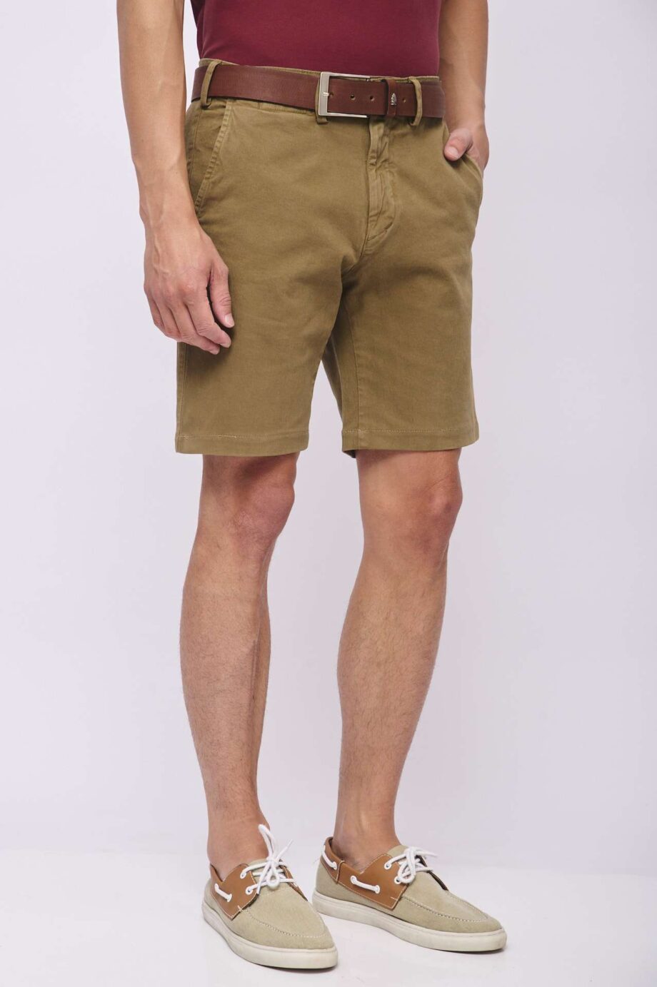 Bermuda chino de gabardina teñida