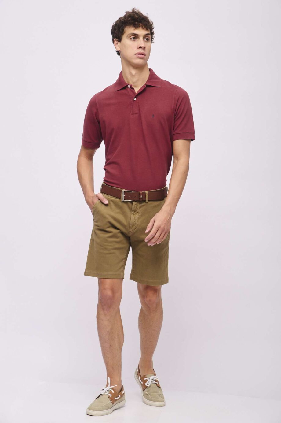 Bermuda chino de gabardina teñida