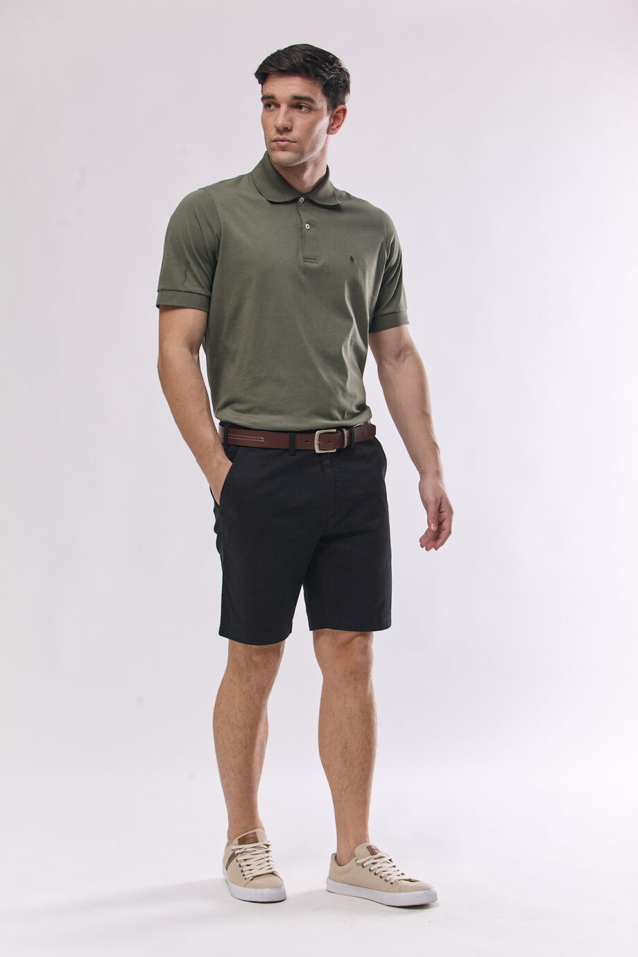 Bermuda recta de gabardina