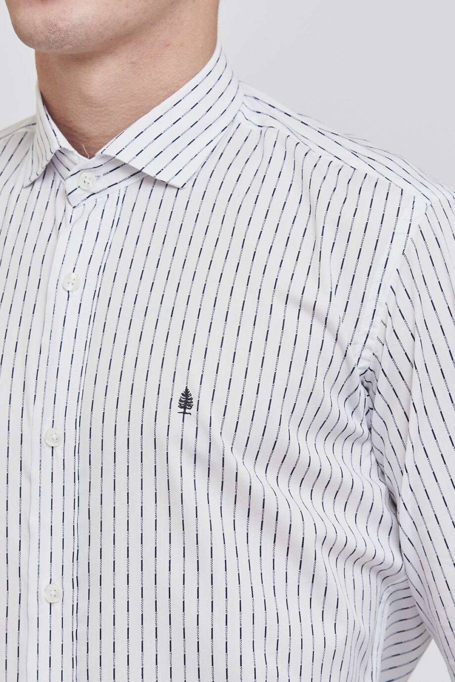 Camisa slim fit a rayas de algodón pima