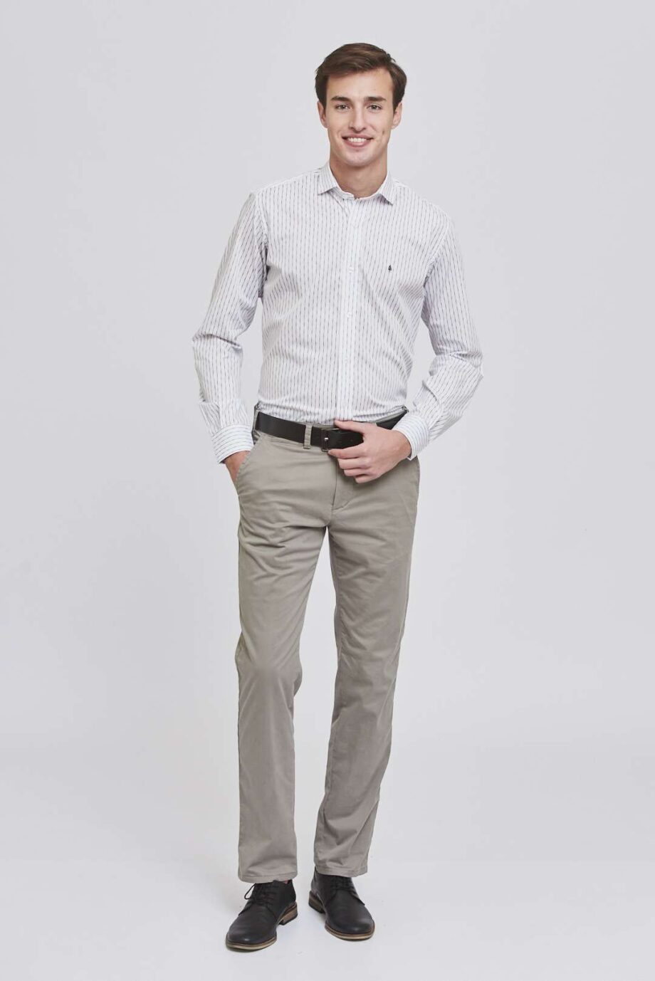 Camisa slim fit a rayas de algodón pima