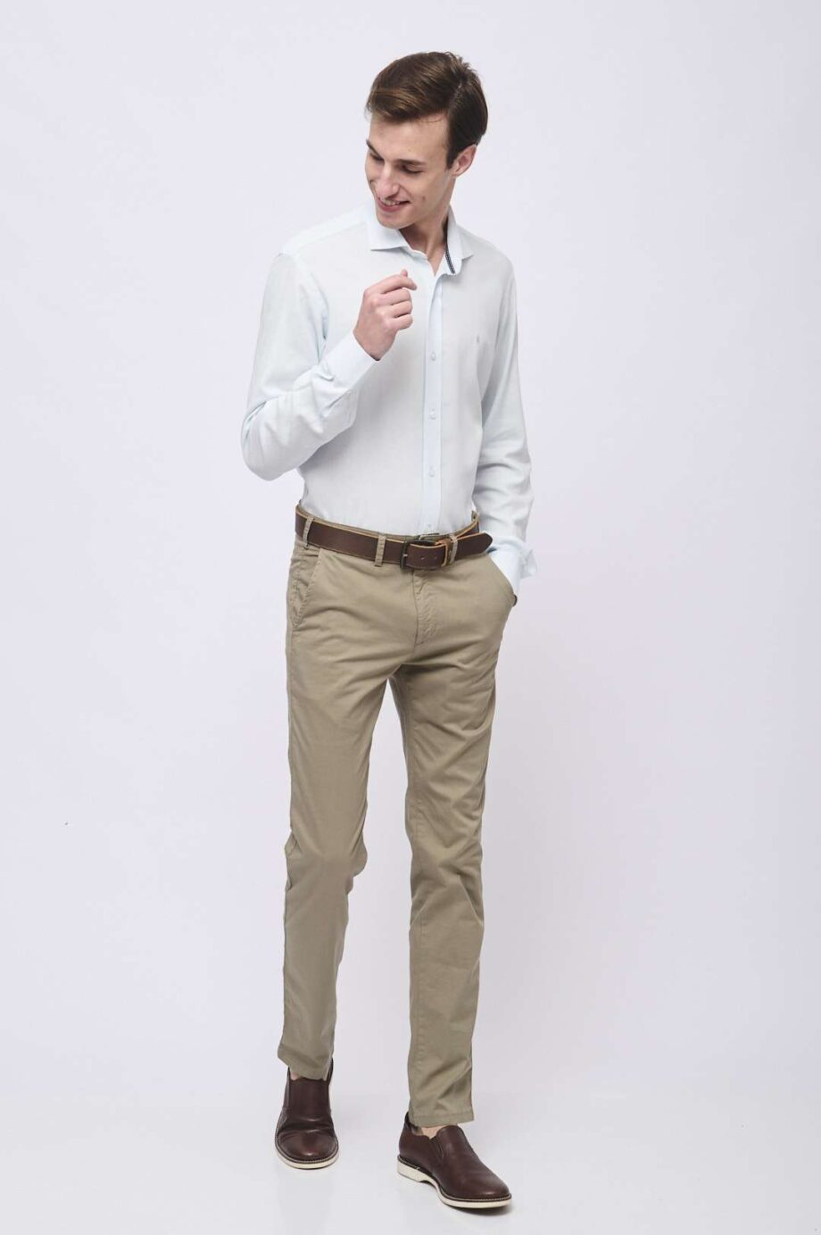 Camisa slim fit de lino