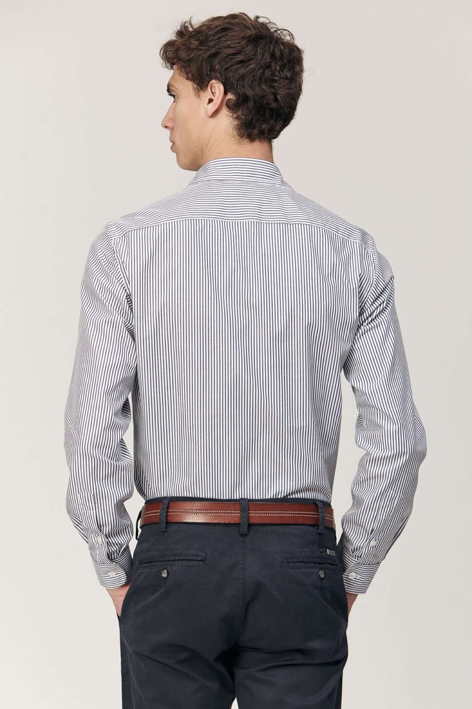 Camisa slim fit a rayas