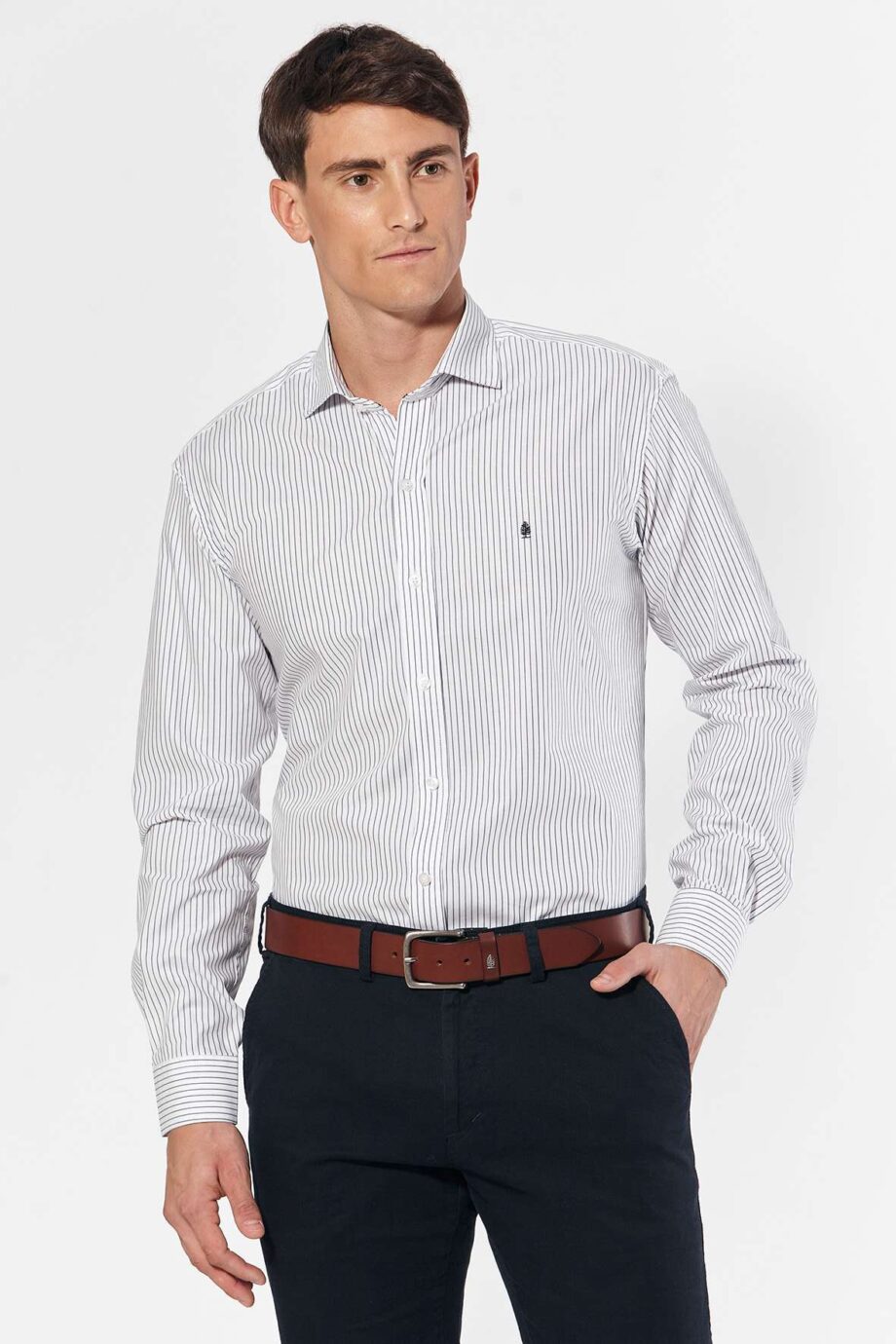 Camisa slim fit a rayas