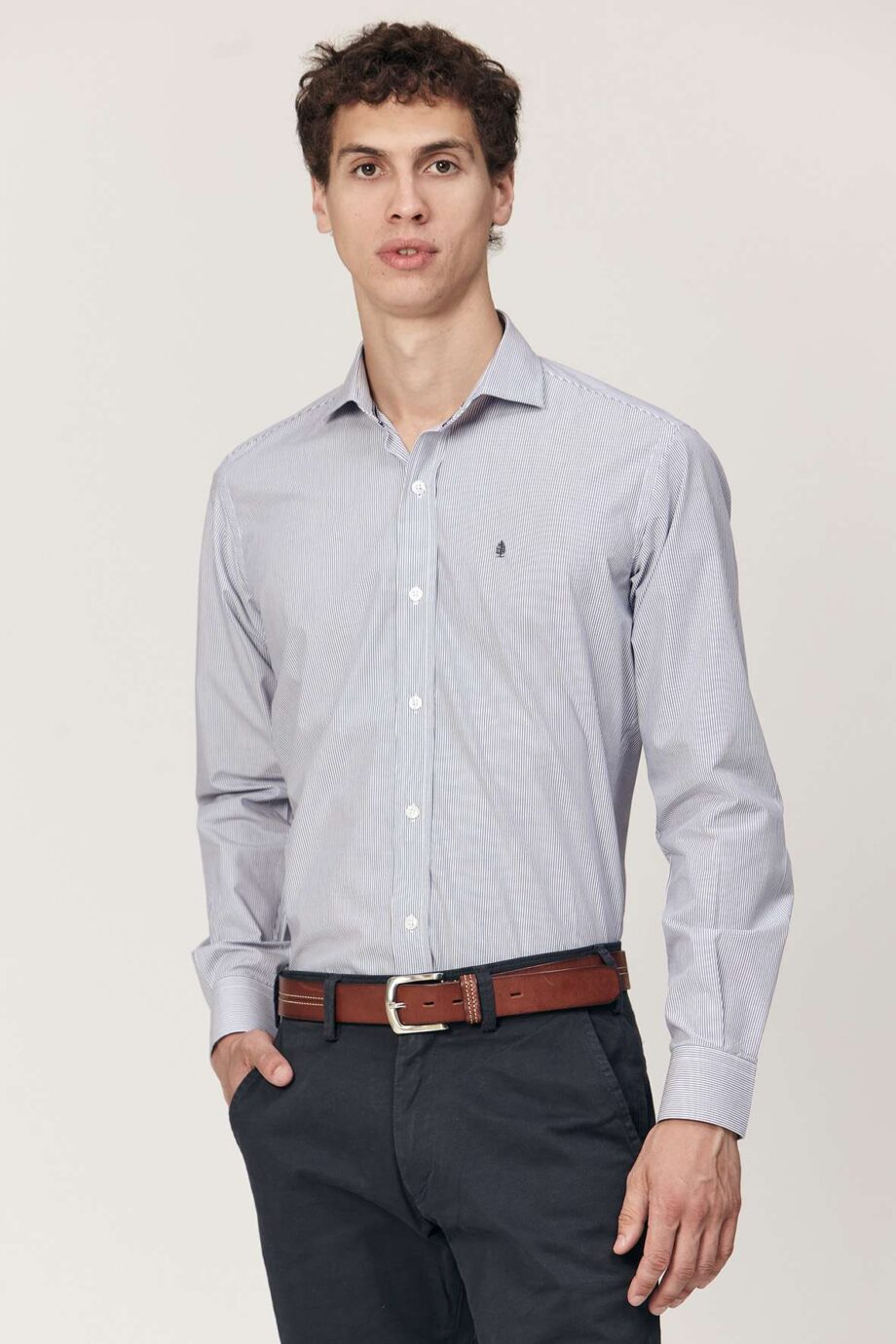 Camisa slim fit a rayas