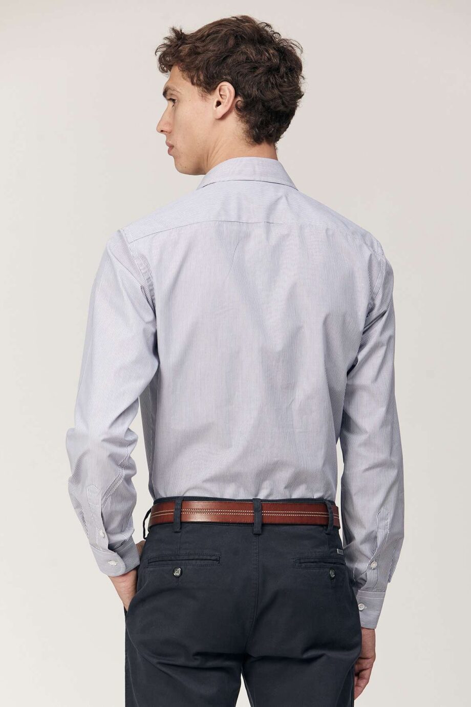 Camisa slim fit a rayas