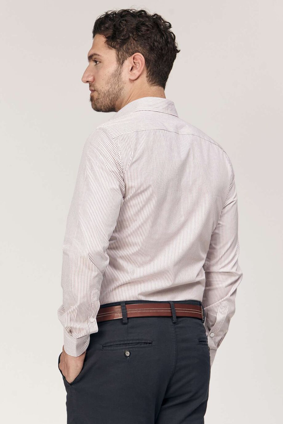 Camisa slim fit a rayas