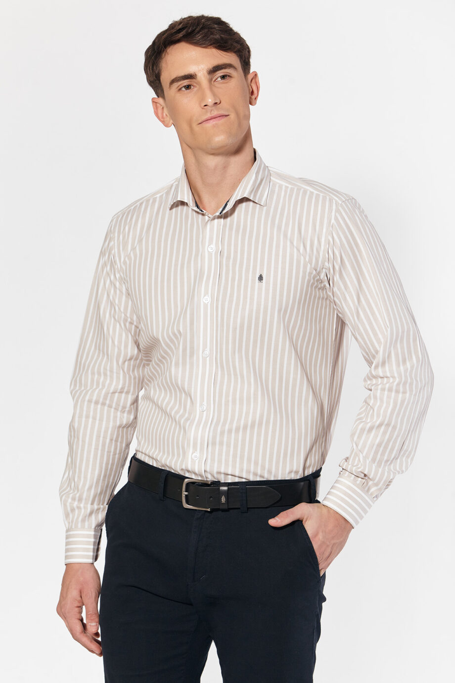 Camisa slim fit a rayas