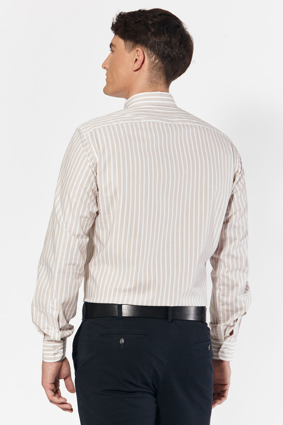 Camisa slim fit a rayas