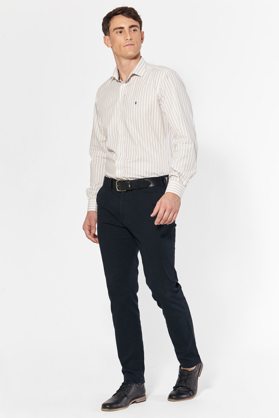 Camisa slim fit a rayas
