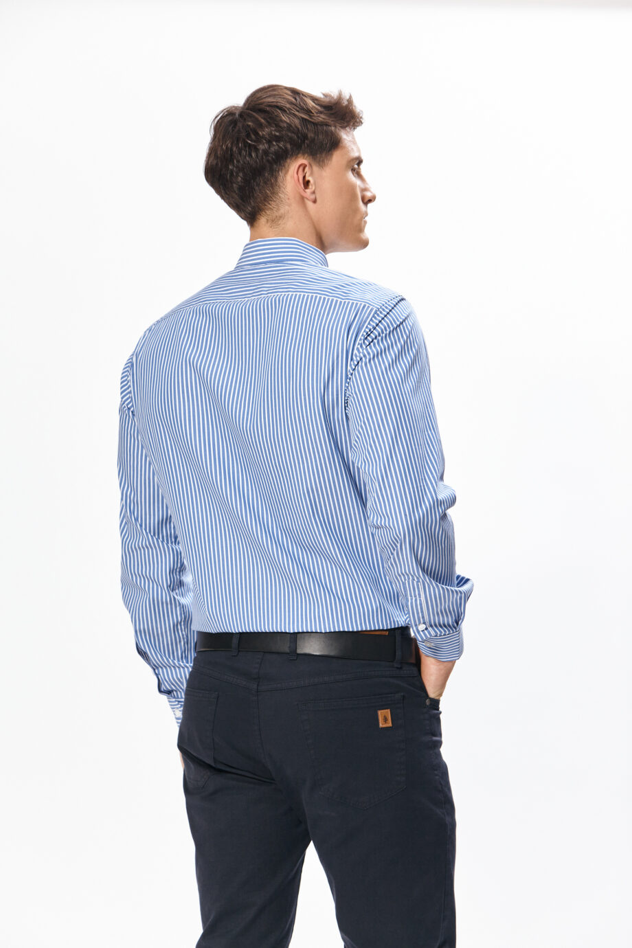 Camisa slim fit a rayas